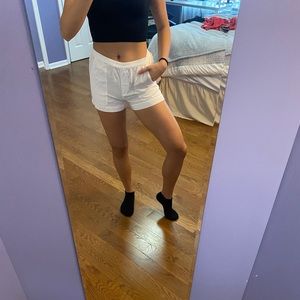 NWOT white pull on shorts